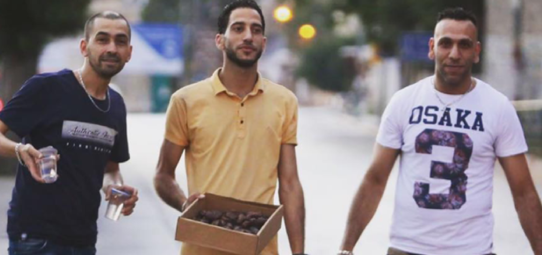 How do Palestinians give locally during Ramadan?